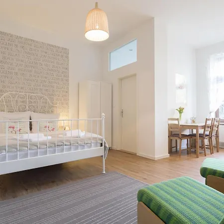 Apartment Stylish & Cosy In Berlin, Wifi *